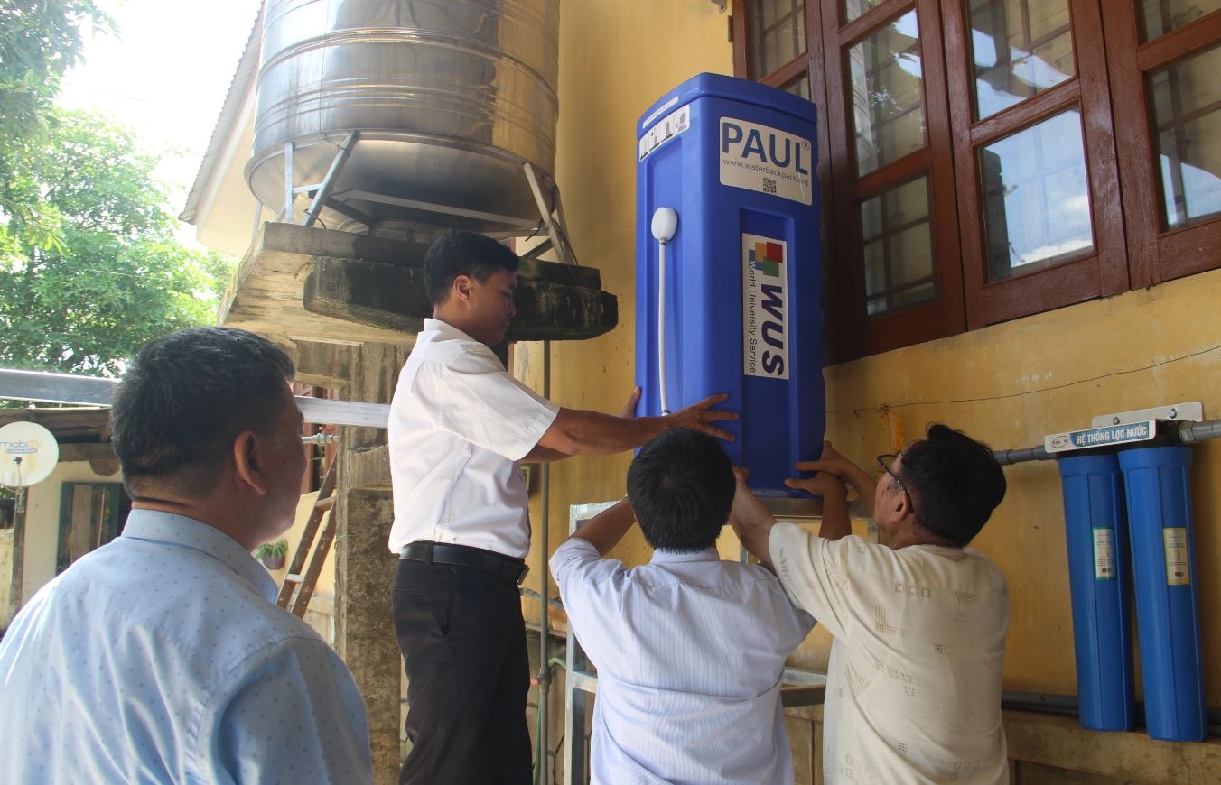 德国向越南山区学校提供纯水净化设备