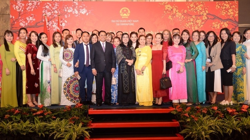 政府总理范明政:旅居新加坡越南人社群是两国友谊桥梁