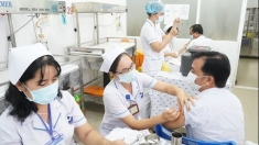 研究为在越南的外籍专家接种疫苗