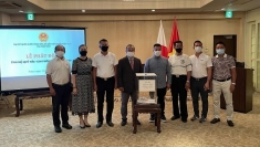 越南驻日本大使馆为新冠肺炎疫苗基金会捐款