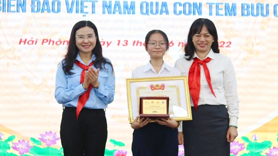 关于越南海洋和岛屿的邮票收集和了解大赛吸引100万多名儿童的参与