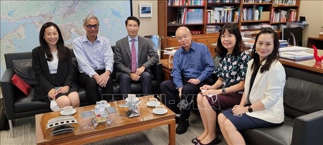 加强越南与中国香港各所大学在教育领域的合作