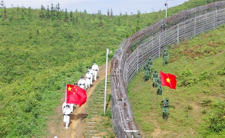 Bản in : 在越中边界线进行联合巡逻和检查活动 | Vietnam+ (VietnamPlus)