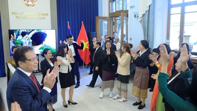 越南与老挝在俄罗斯的深厚友谊