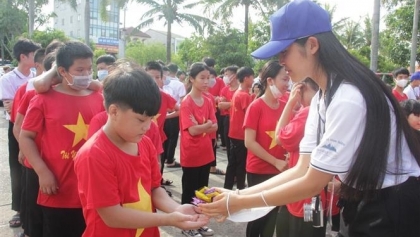 海外青年侨胞是促进越南与世界各国良好关系的'大使'