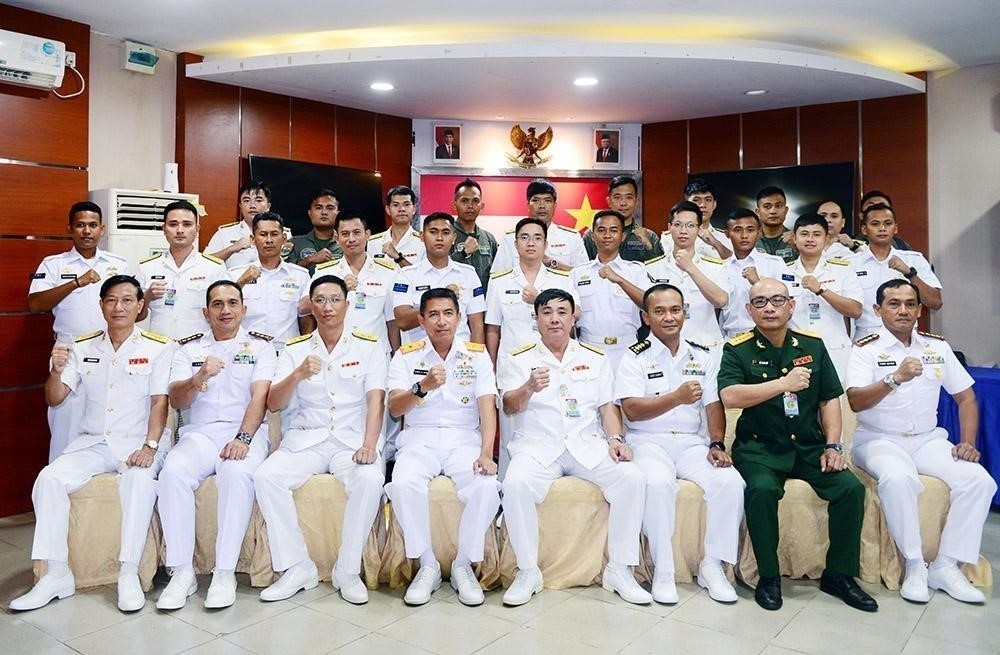 Bản in : 越南与印尼海军联合演练正式开幕 | Vietnam+ (VietnamPlus)