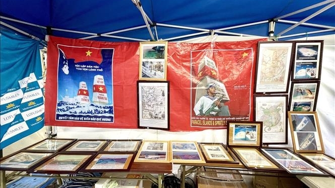 越南在日本展览会上举行维护海洋岛屿主权宣传活动