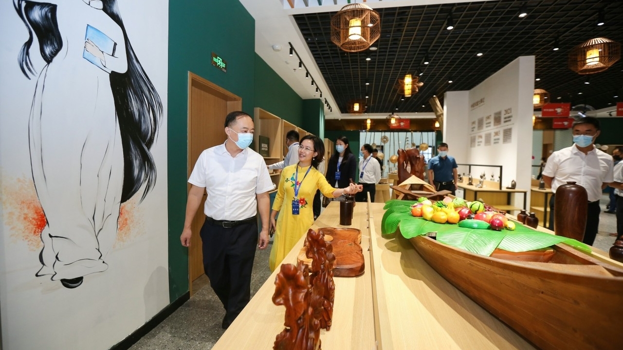 在中国开设越南商品陈列室