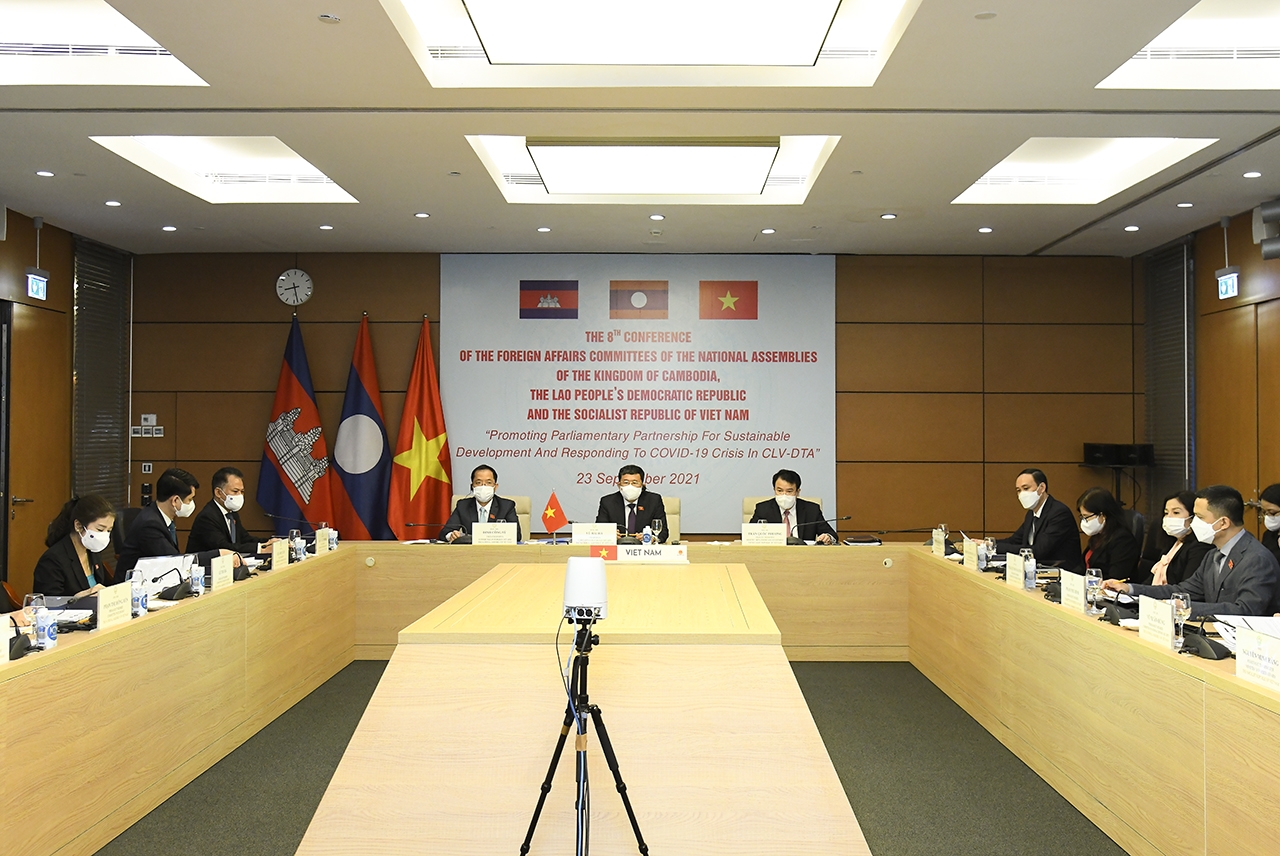 柬埔寨、老挝、越南三国国会关于发展三角区的第八次会议