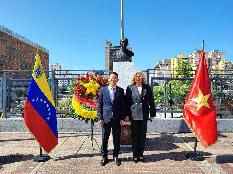 Bản in : 越南驻捷克、委内瑞拉和马来西亚大使馆举行国庆节庆祝活动 | Vietnam+ (VietnamPlus)