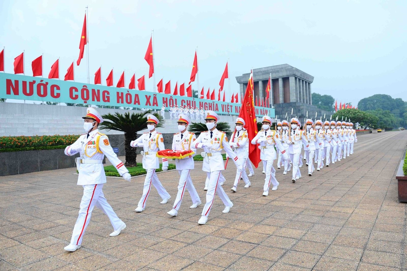 Bản in : 多国领导人向越南领导人发来贺电和贺信 祝贺越南国庆77周年 | Vietnam+ (VietnamPlus)