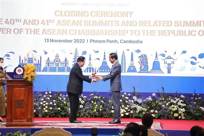 Bản in : 第40届和第41届东盟峰会及相关会议闭幕 印尼正式担任2023年东盟轮值主席国一职 | Vietnam+ (VietnamPlus)