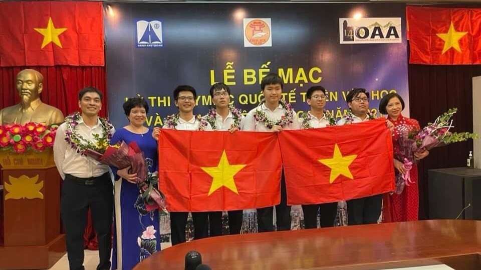 越南学生获得国际天文学和天体物理学奥赛两枚金牌