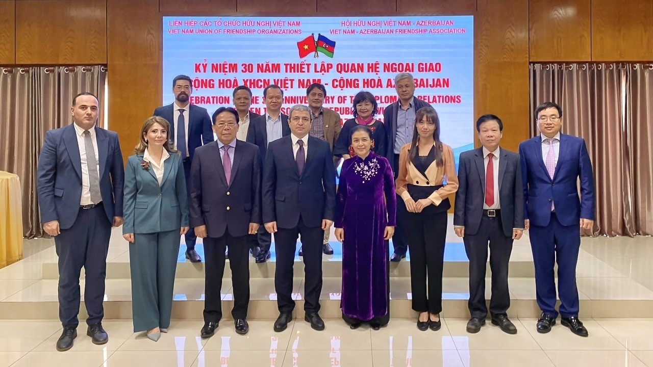 越南友好组织联合会与阿塞拜疆大使馆举行建交30周年的会面