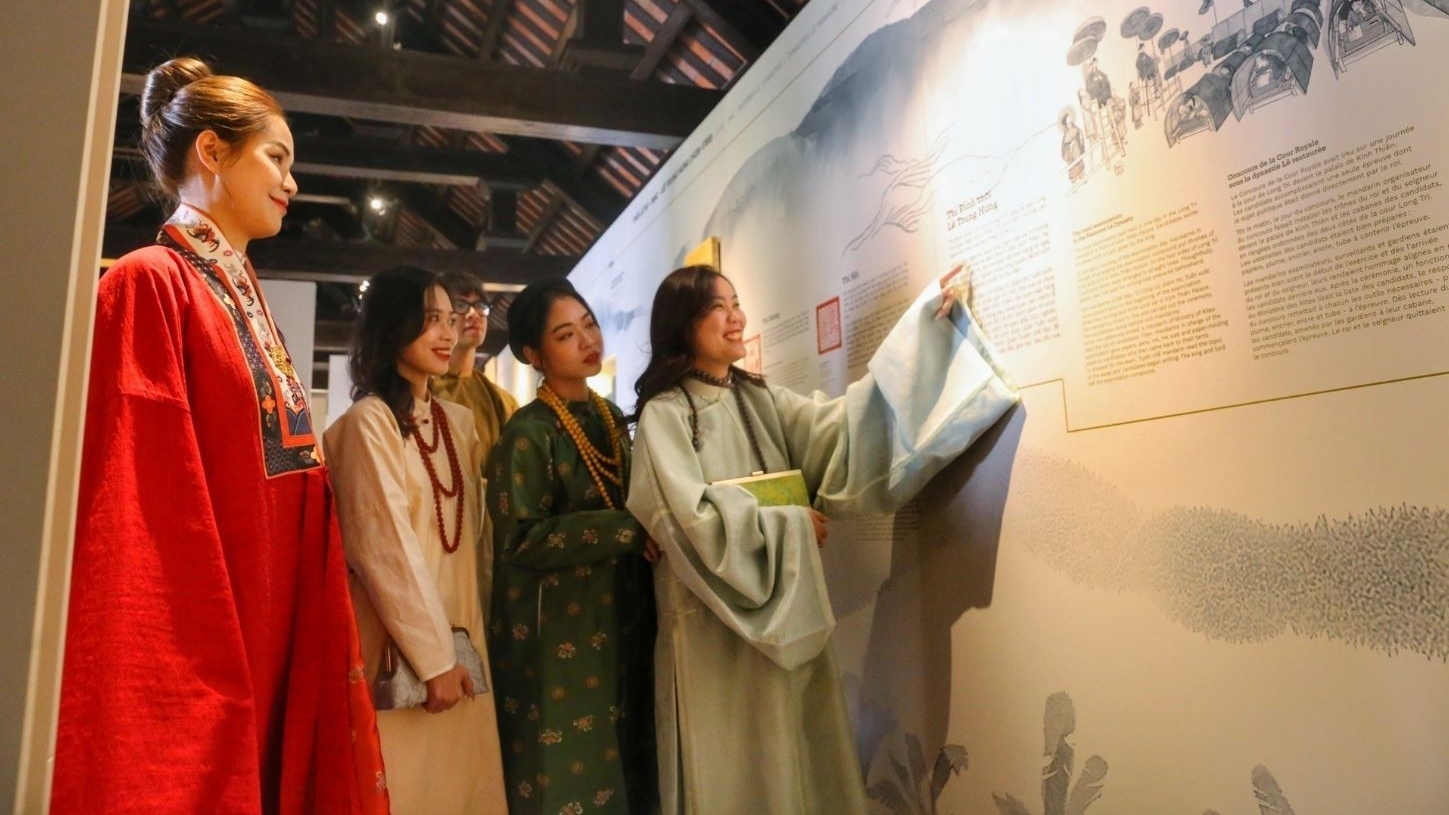 弘扬越南第一所国学大学的传统教育文化