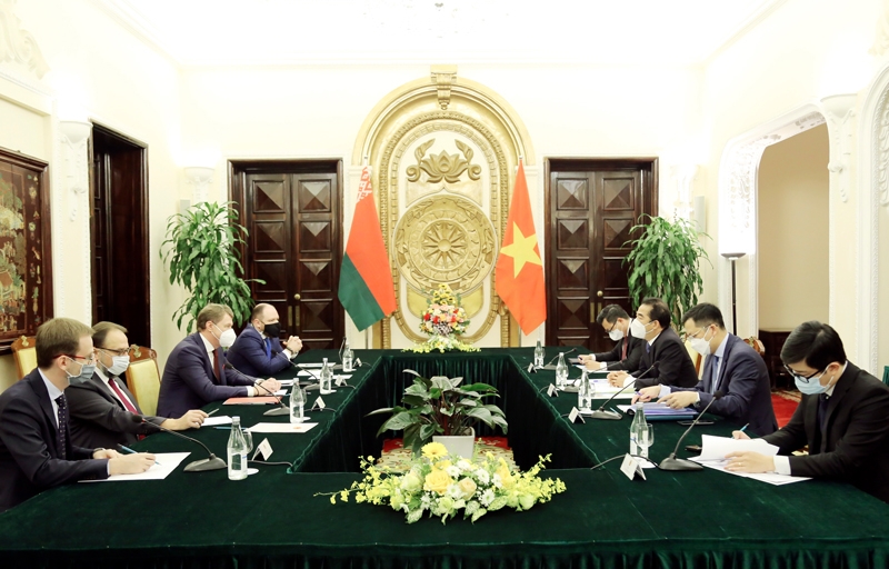 越南-白俄罗斯外交部副部长级政治磋商。