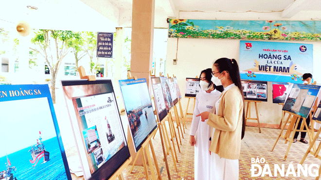 和旺县翁益谦高中学生参加展览会。