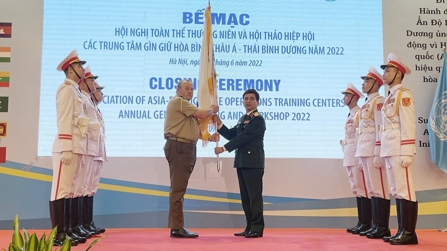 越南维和局举行2022年亚太维和训练中心联盟年会和研讨会闭幕式