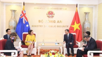 越南公安部部长苏林会见澳大利亚驻越南特命全权大使
