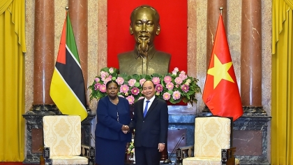 莫桑比克议会议长对越南经济社会发展取得的成就表示印象深刻