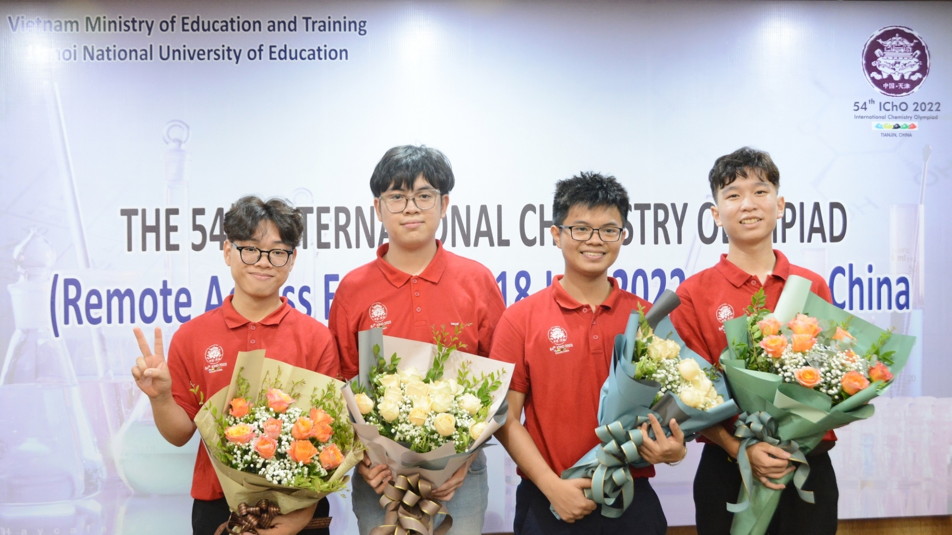 越南国家队在2022年国际化学奥林匹克竞赛中获得四枚金牌