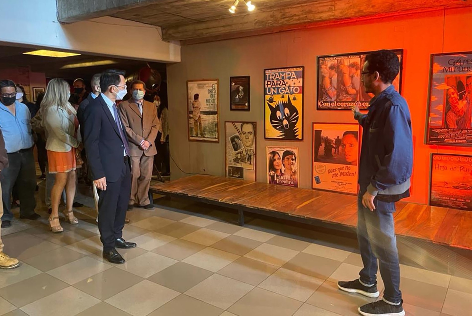 越南驻委内瑞拉大使馆举办了“越南电影周”。
