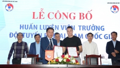 举行越南国家五人制足球队主教练亮相仪式