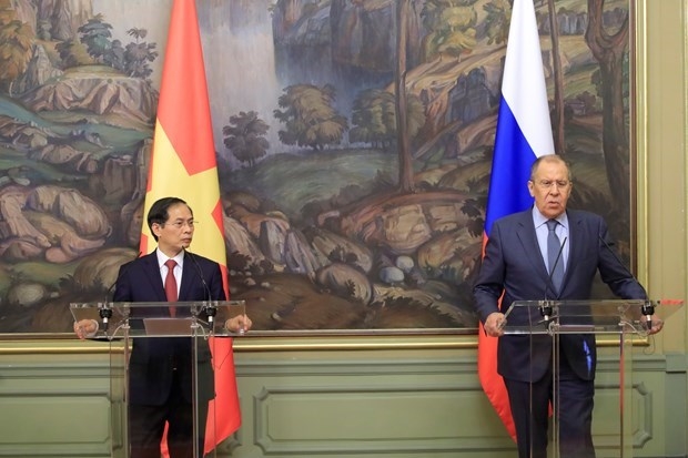 裴青山部长访问俄罗斯后，越南接手了一批Sputnik V疫苗