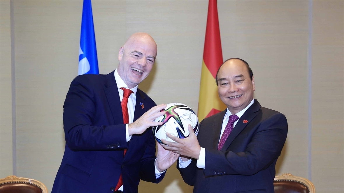 越南国家主席阮春福会见国际足联（FIFA）主席