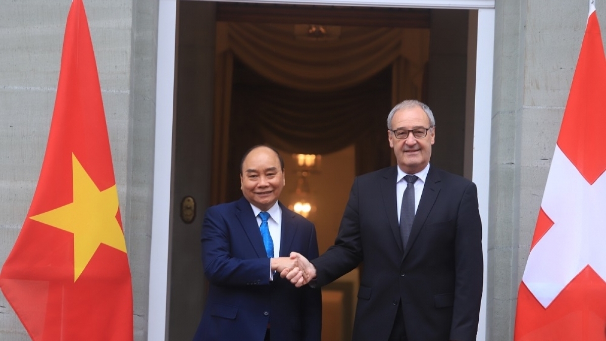 越南国家主席阮春福圆满结束对瑞士和俄罗斯的正式访问