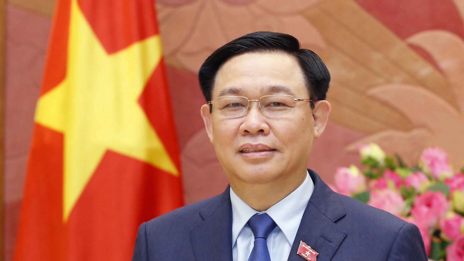 越南国会主席王廷惠祝贺哈萨克斯坦共和国国庆节