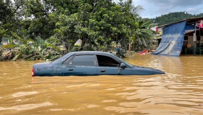 帮助受洪水影响的旅居马来西亚的越南人