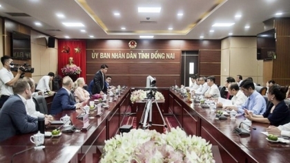 荷兰德赫斯集团赴越南同奈省寻找投资商机