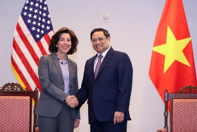 范明政总理会见美国商务部长吉娜·雷蒙多。