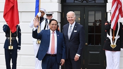 越南政府总理范明政与美国总统拜登举行会晤