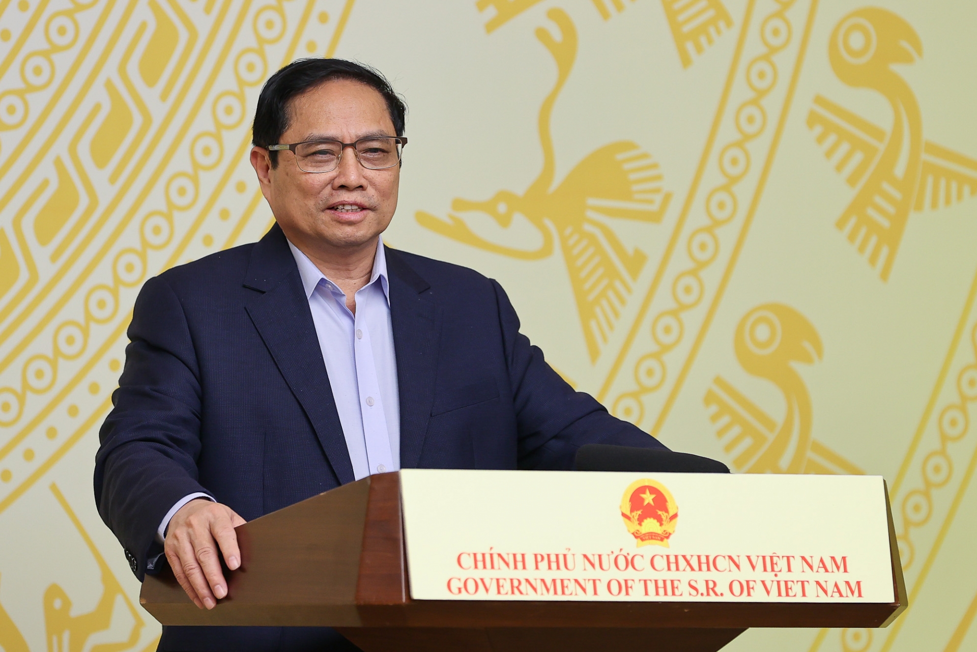 越南政府总理范明政发表讲话。