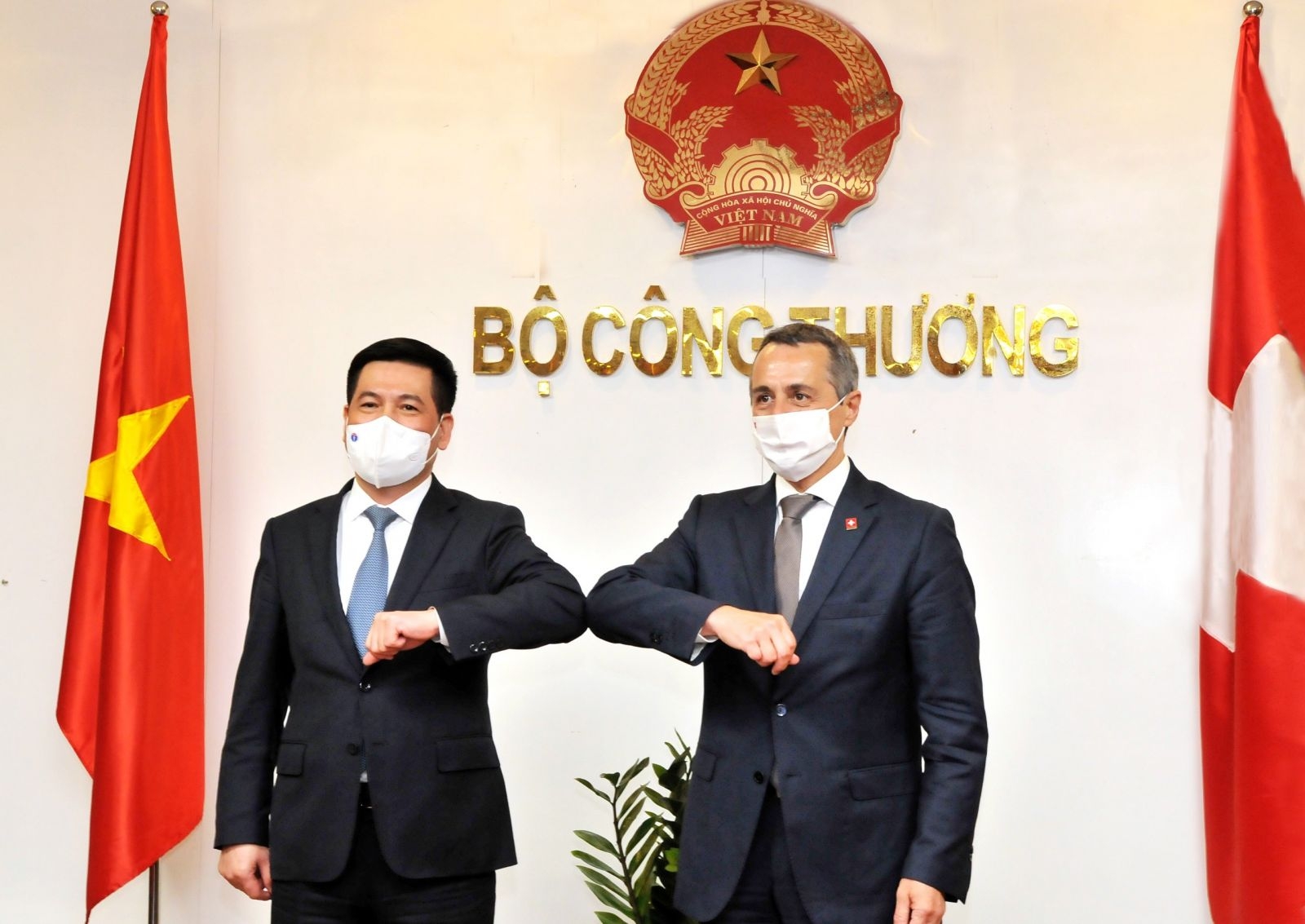 加强促进瑞士与越南的贸易和投资合作关系。