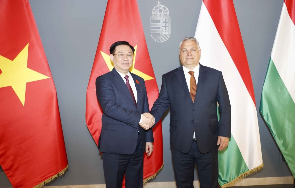 越南国会主席王廷惠与匈牙利总理欧尔班举行会晤。