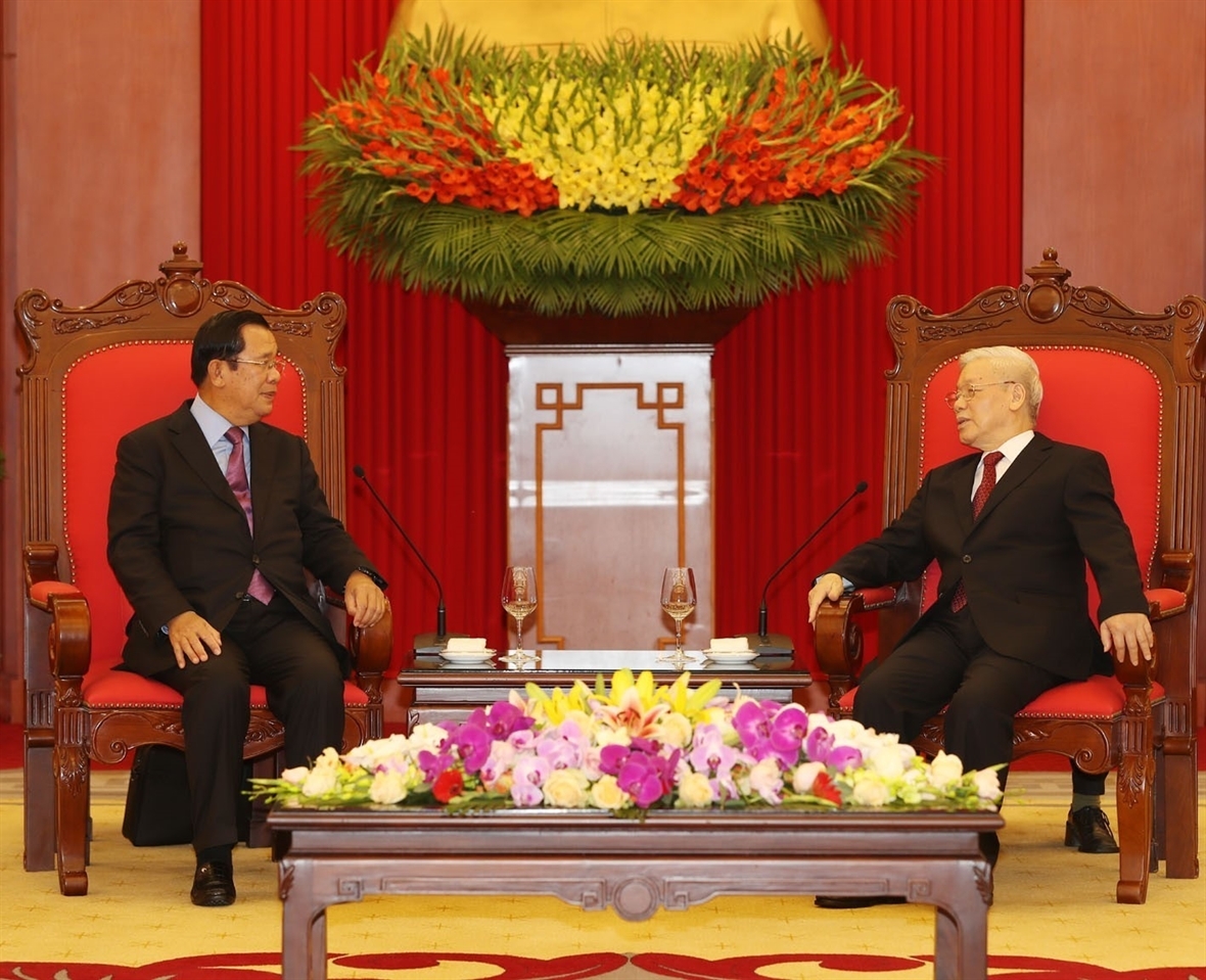 越共中央总书记阮富仲与柬埔寨首相洪森。