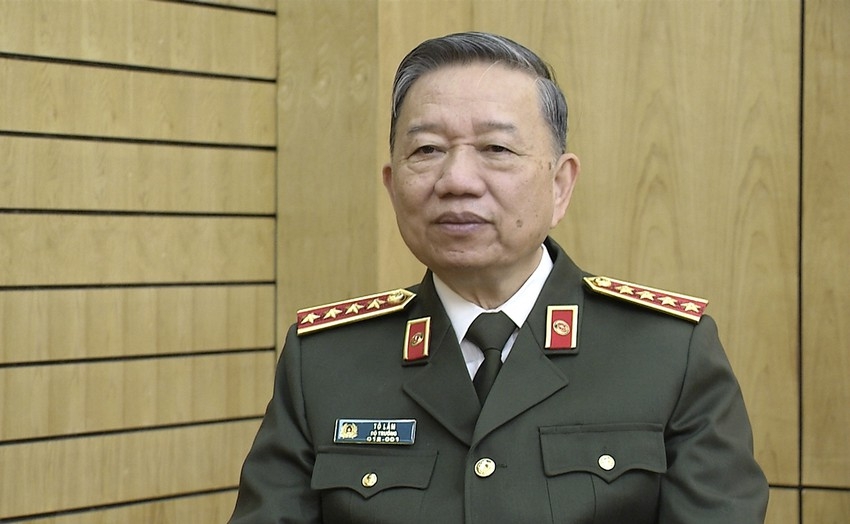 越南公安部部长苏林大将。