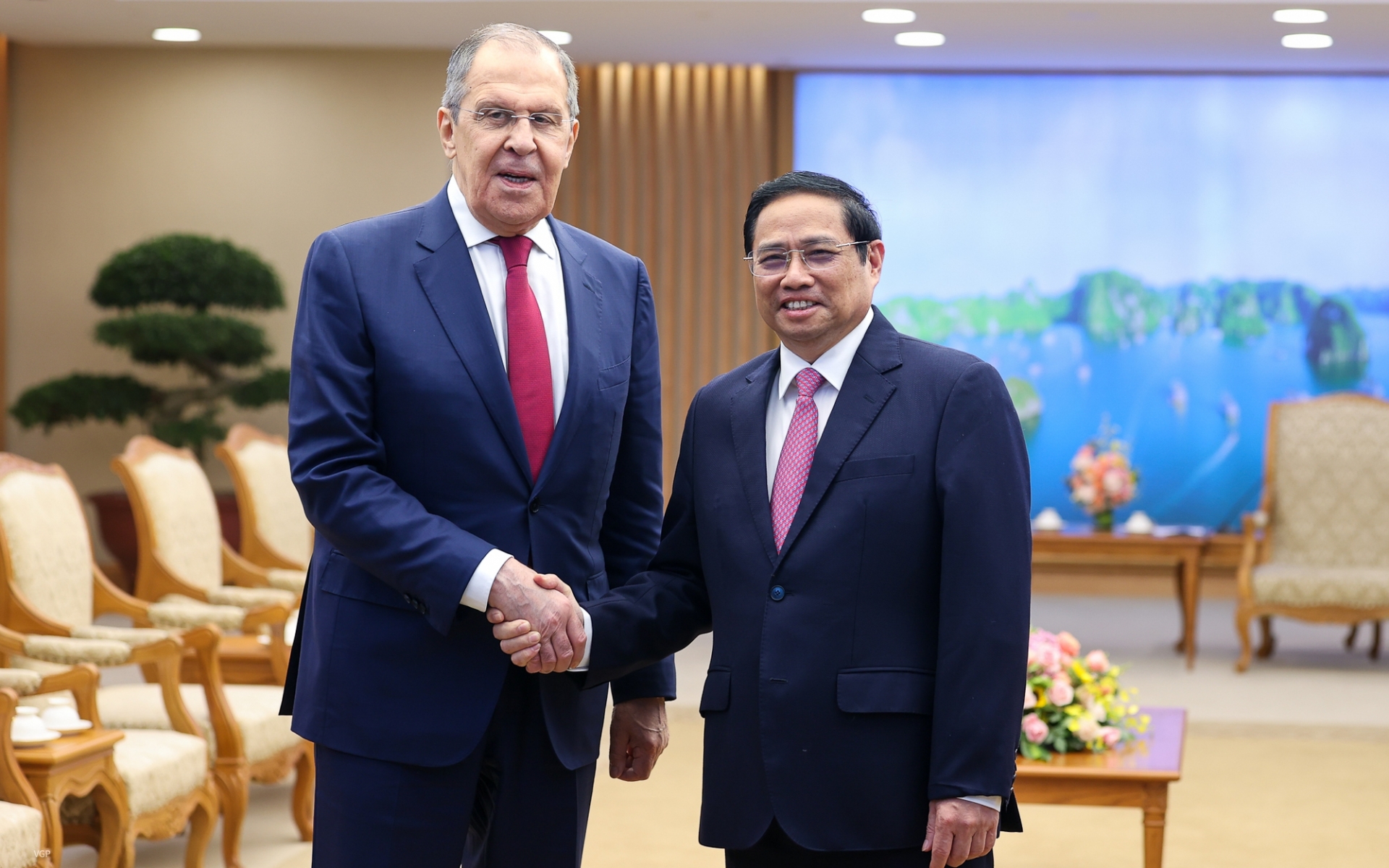 越南政府总理范明政和俄罗斯联邦外交部长谢尔盖·拉夫罗夫。
