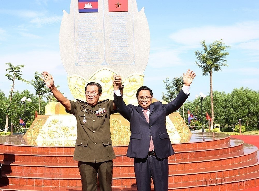 进一步加强越南与柬埔寨的团结情谊。