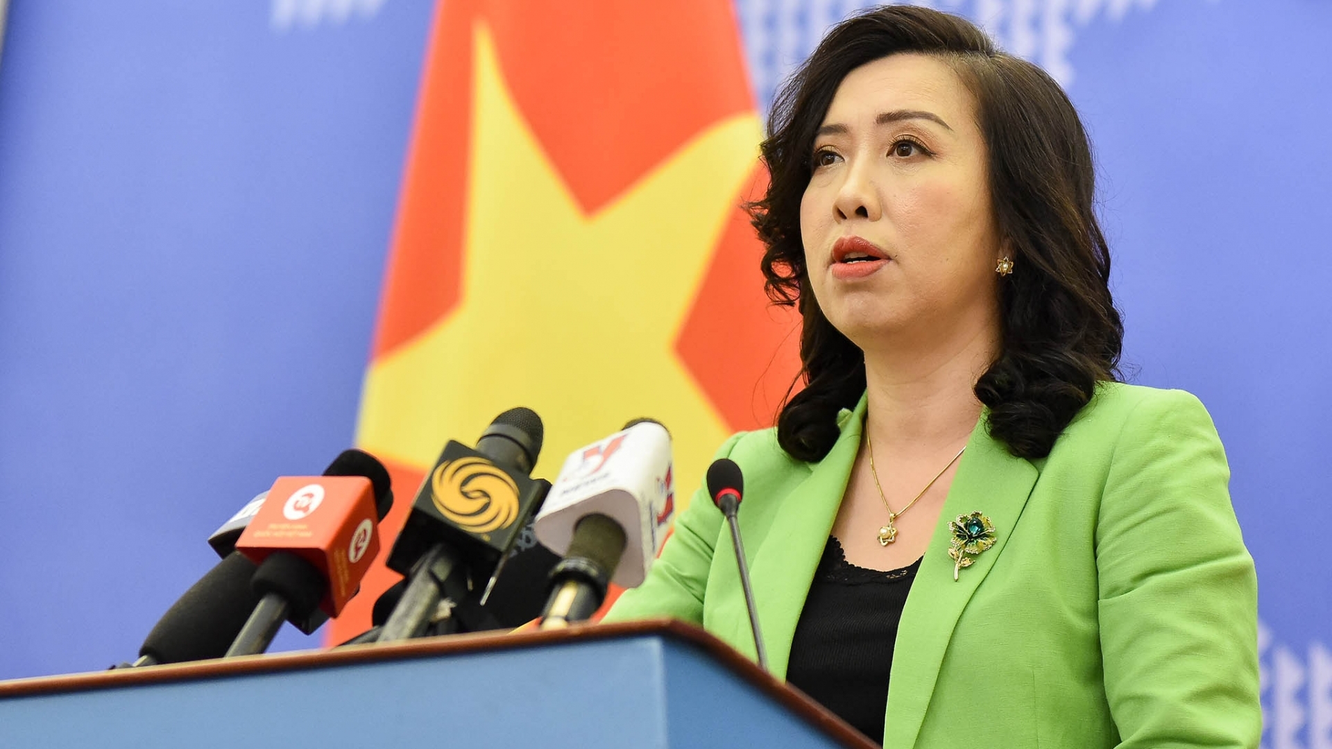 越南政府十分关注确保在柬工作的越南公民的问题