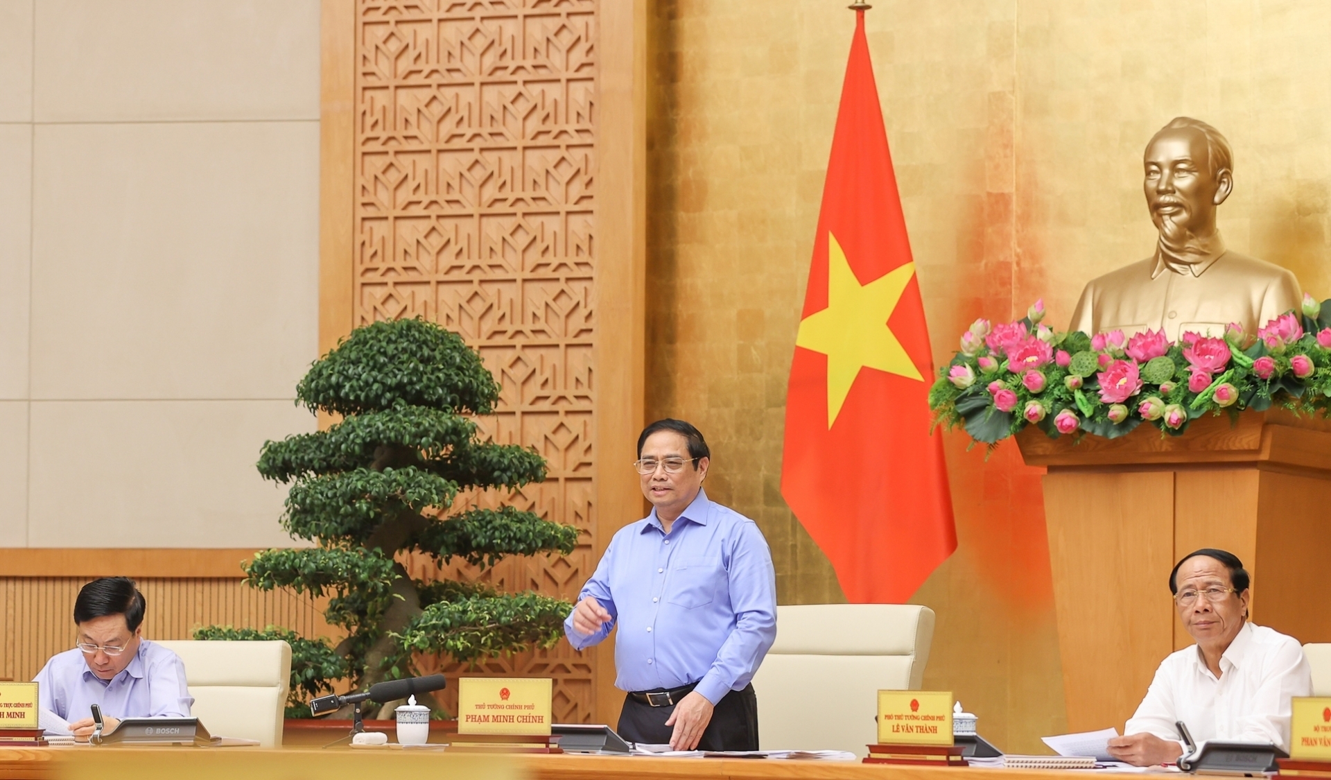 越南应制定增长、通胀和各大平衡的预测情景以主动适应