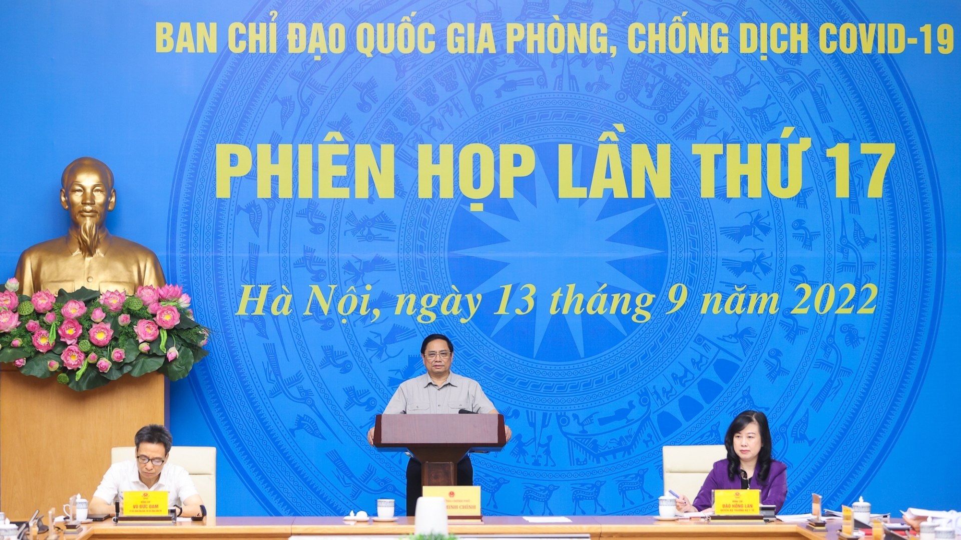 越南政府总理范明政：主动制定新冠疫情防控应急处置预案