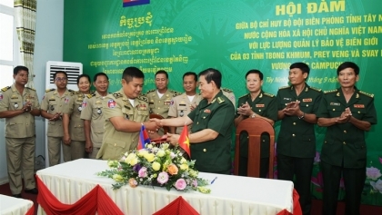西宁省边防部队与柬埔寨武装力量举行联合巡边会谈