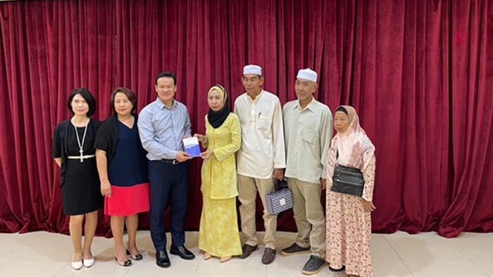 旅外越南人国家委员会代表团推动在马来西亚的社区工作