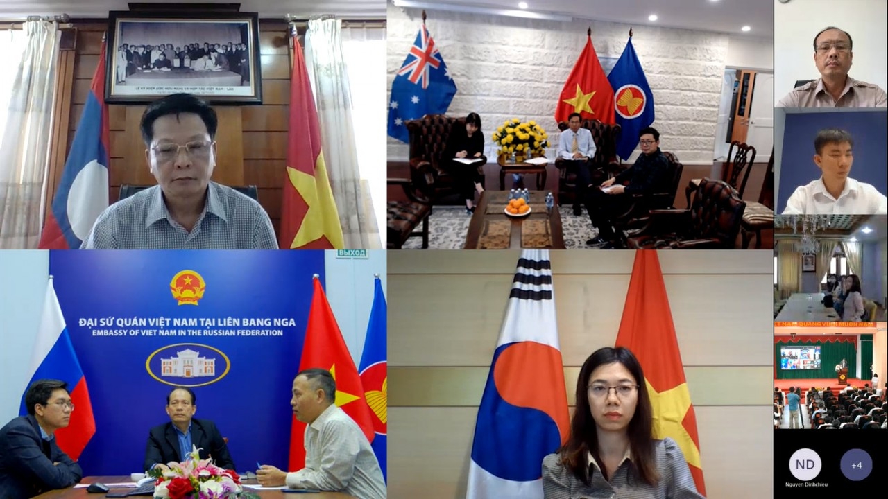 胡志明市旅外越南人事务委员会与越南二区政治学院配合举行会议。