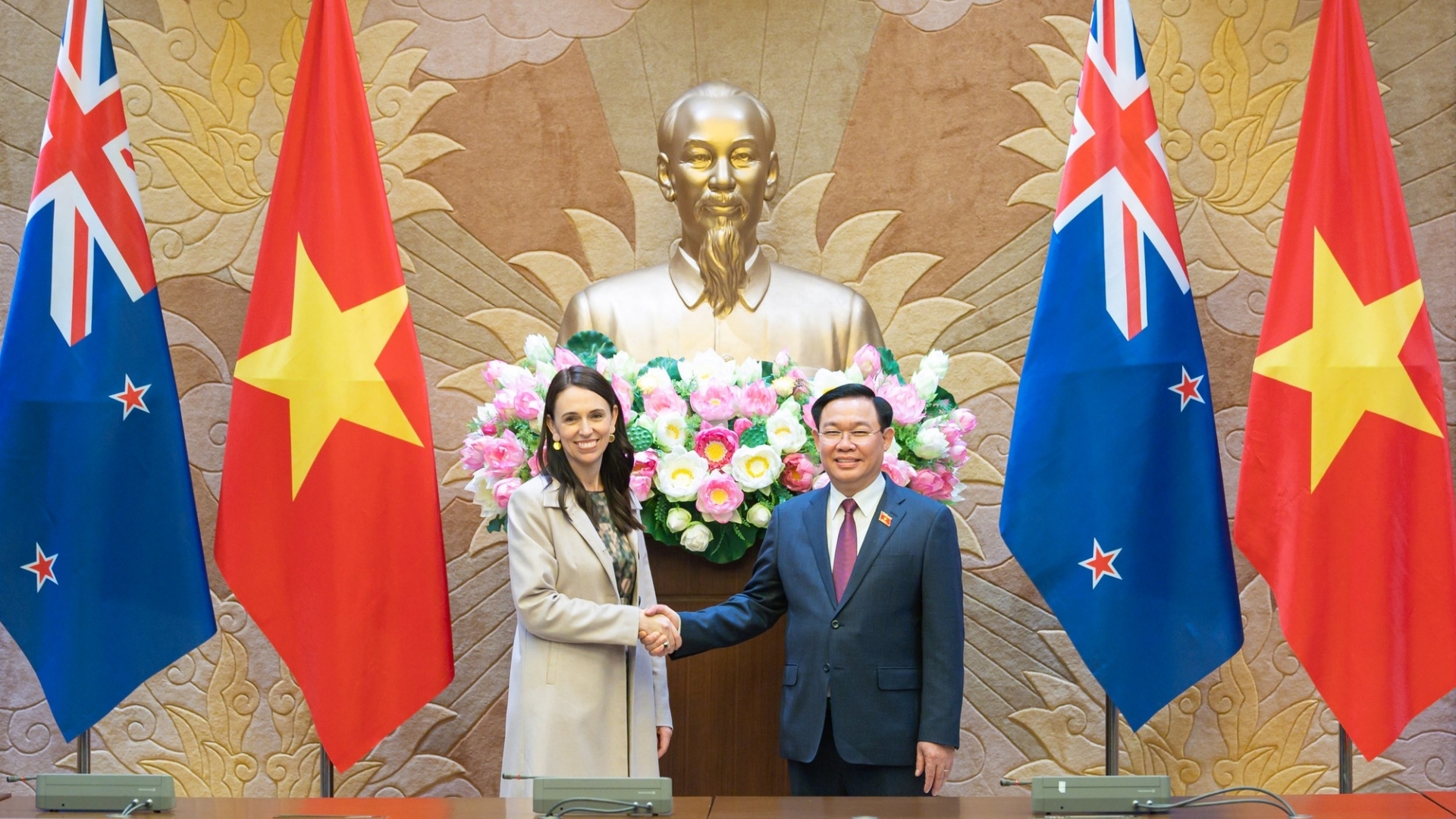 国会主席王廷惠会见新西兰总理杰辛达·阿德恩