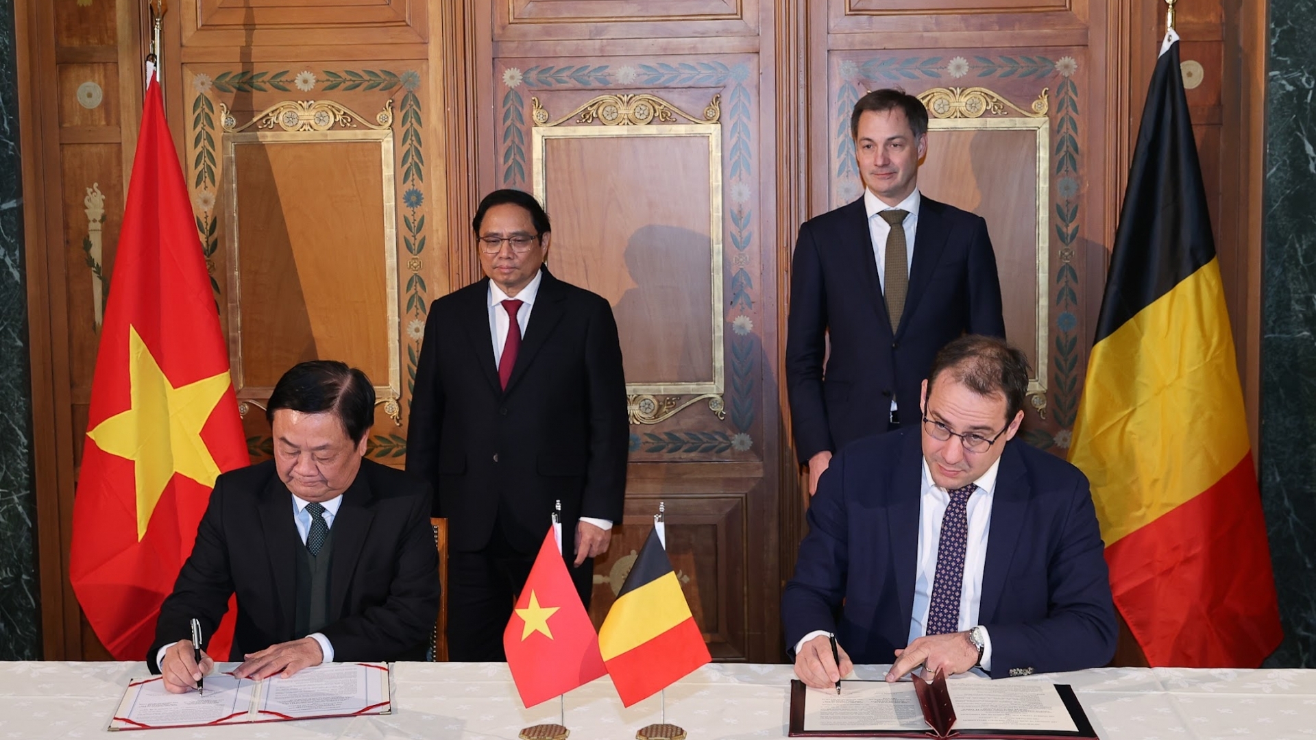 越南与比利时大力推进农业、投资合作、贸易等领域的战略伙伴关系